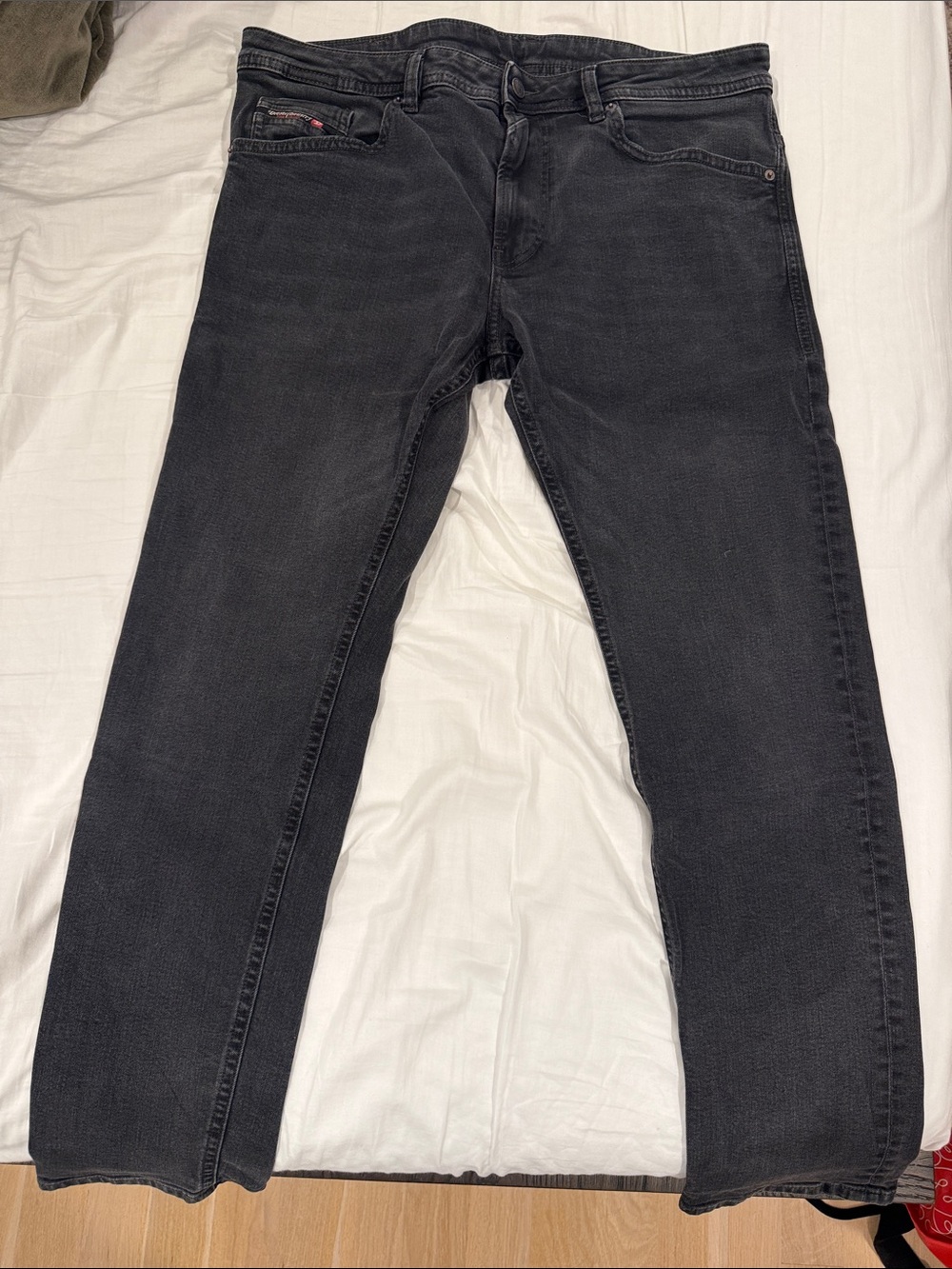 Slim Straight Men's Jeans in Washed Black - Diesel